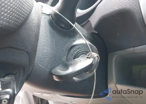 2013 Toyota Tacoma Base V6 z USA, uszkodzony, nr VIN 3TMMU4FN0DM061691